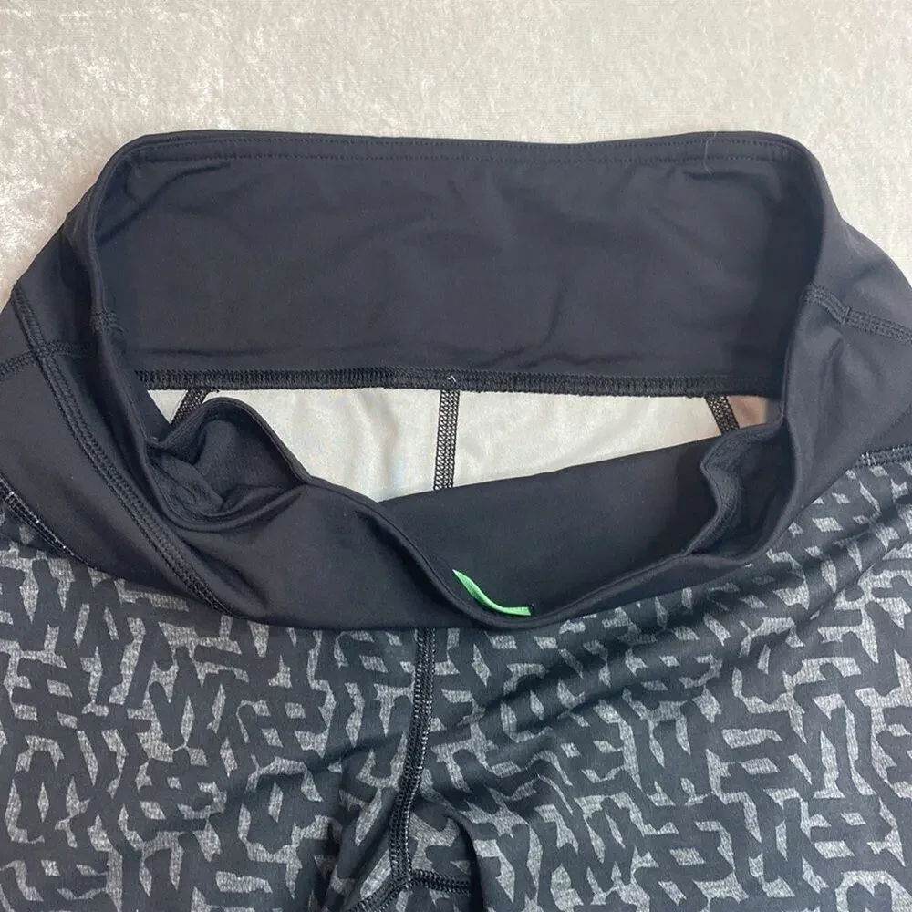 Lululemon Run Inspire High Rise Crop Black and Gray Pattern Size 6